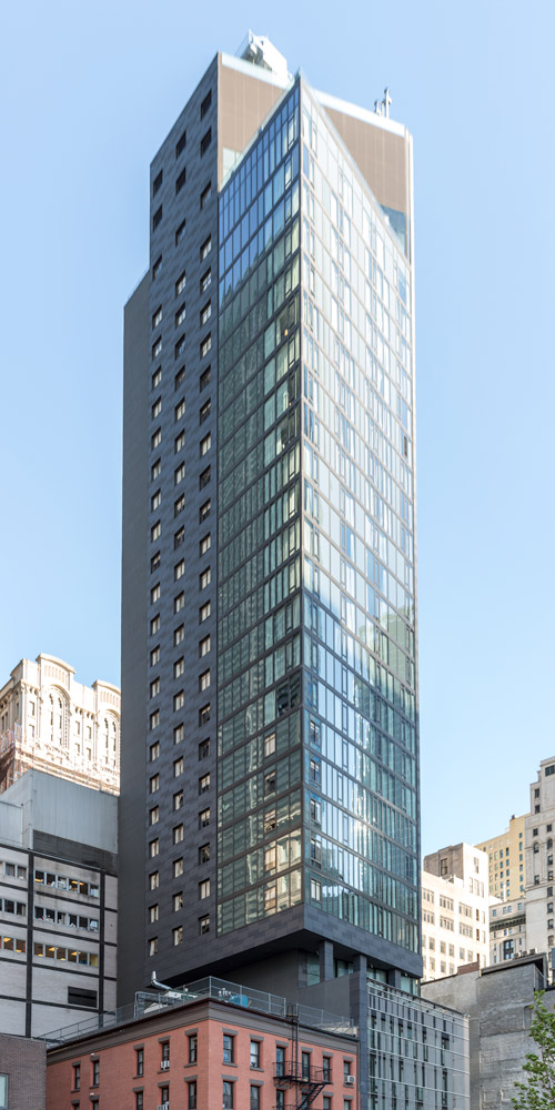The 133 Greenwich Marriott facade is subject to high wind loads in Manhattan’s Financial District. TAKTL’s elevated flexural strength lowered the hardware burden compared to other cementitious materials.